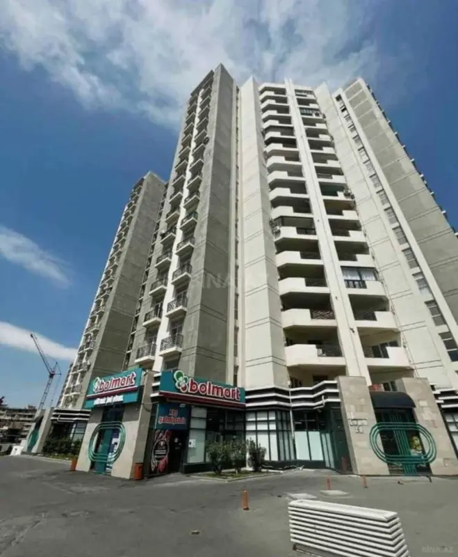 Satılır 3 otaqlı mənzil 155 m²
