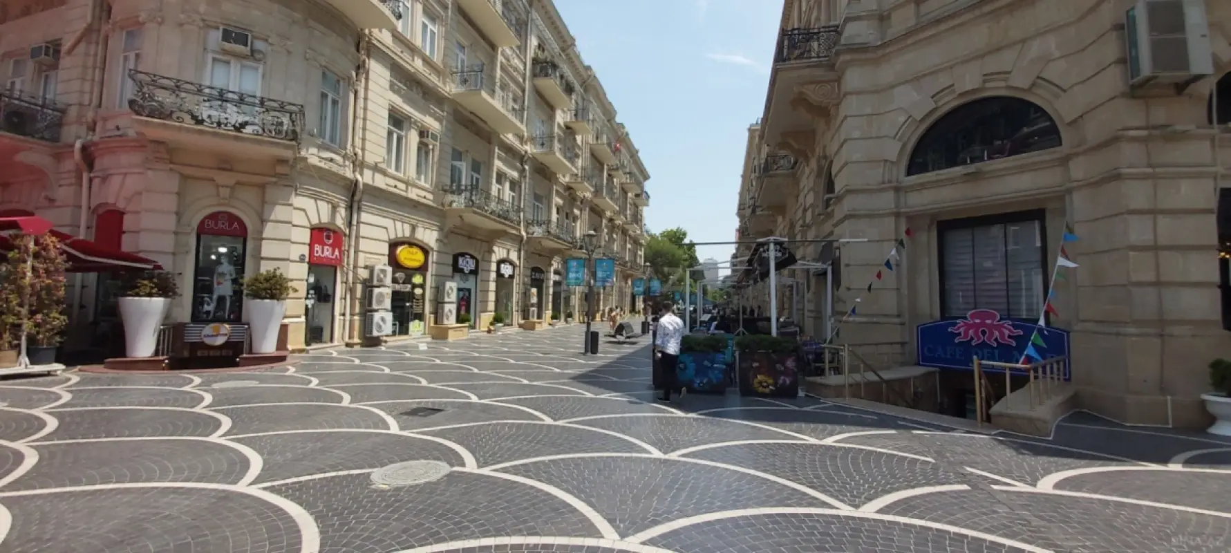 Kirayə verilir obyekt 860 m²