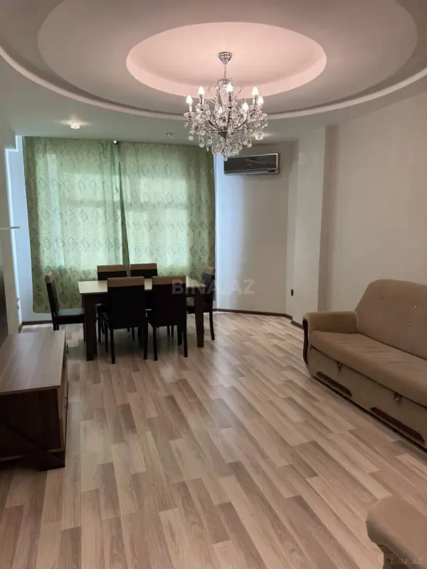Satılır 2 otaqlı mənzil 93 m²