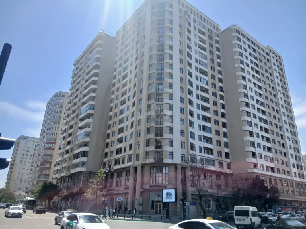 Satılır 2 otaqlı mənzil 94 m²