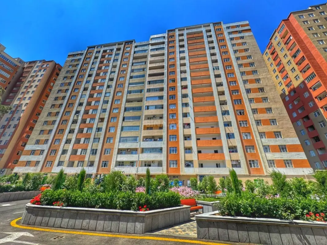 Satılır 3 otaqlı mənzil 103 m²