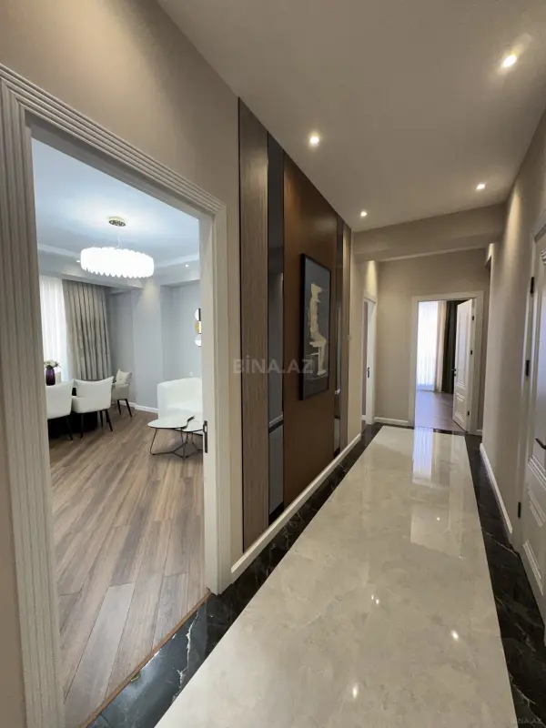 Satılır 3 otaqlı mənzil 113 m²