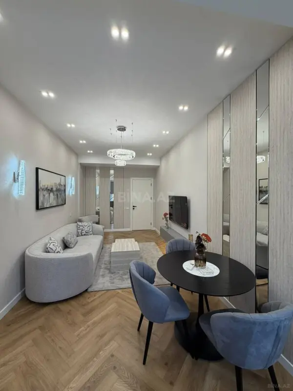 Satılır 2 otaqlı mənzil 68 m²
