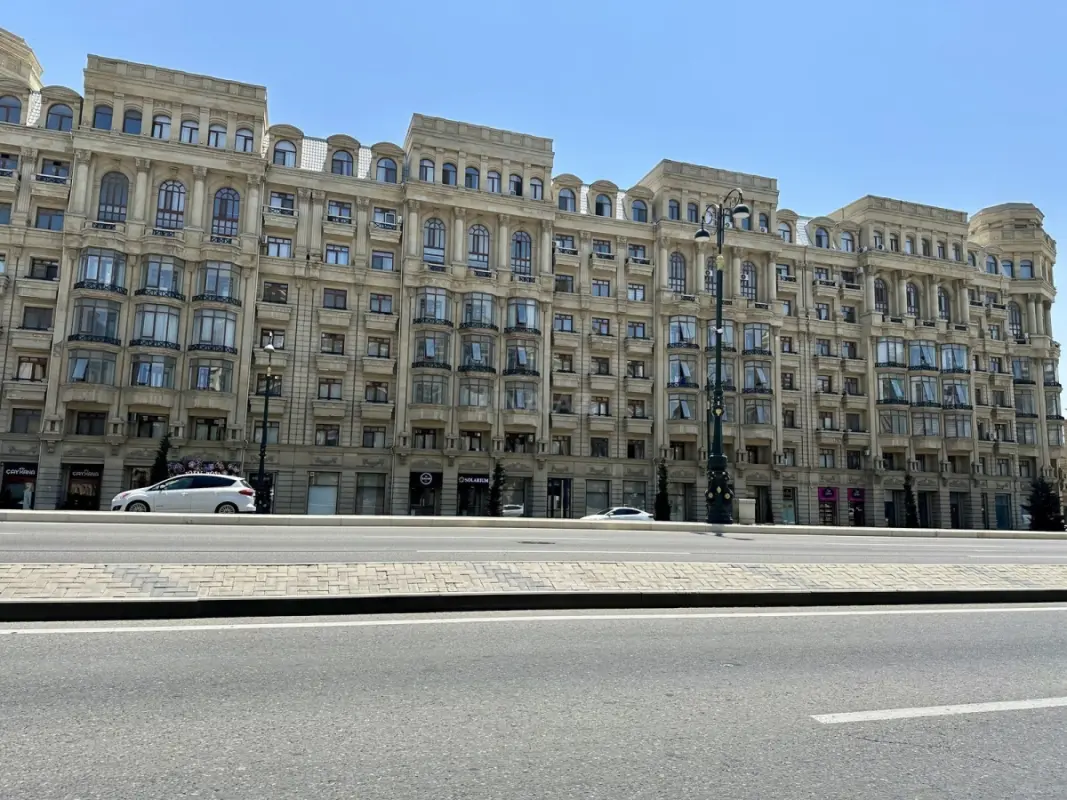 Satılır 3 otaqlı mənzil 100 m²