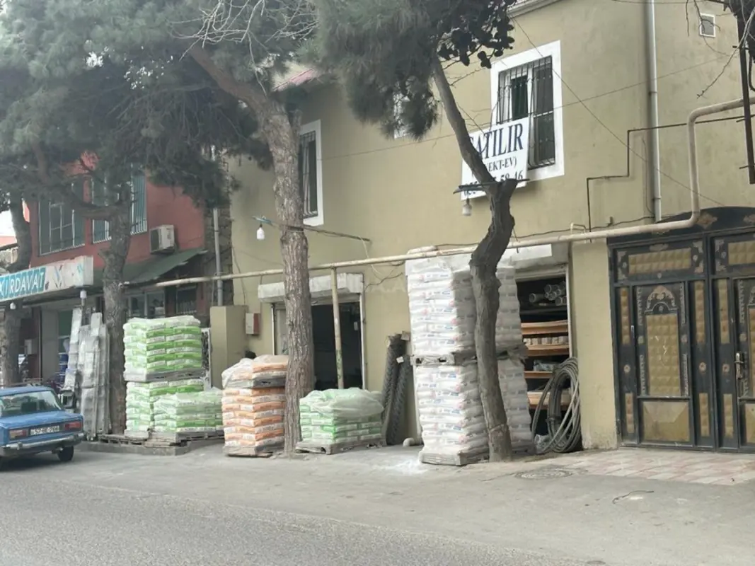 Satılır 4 otaqlı həyət evi 340 m²