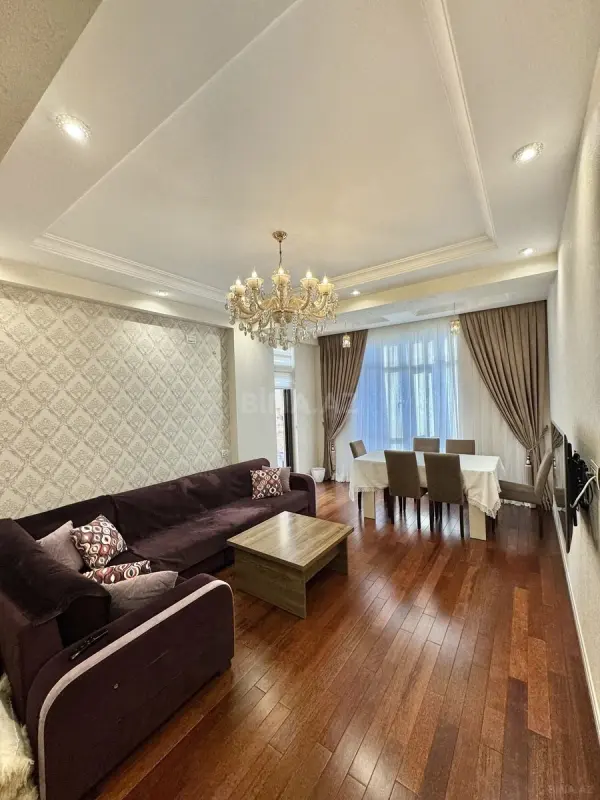 Satılır 3 otaqlı mənzil 101 m²