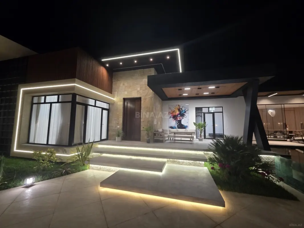 Satılır 5 otaqlı həyət evi 300 m²