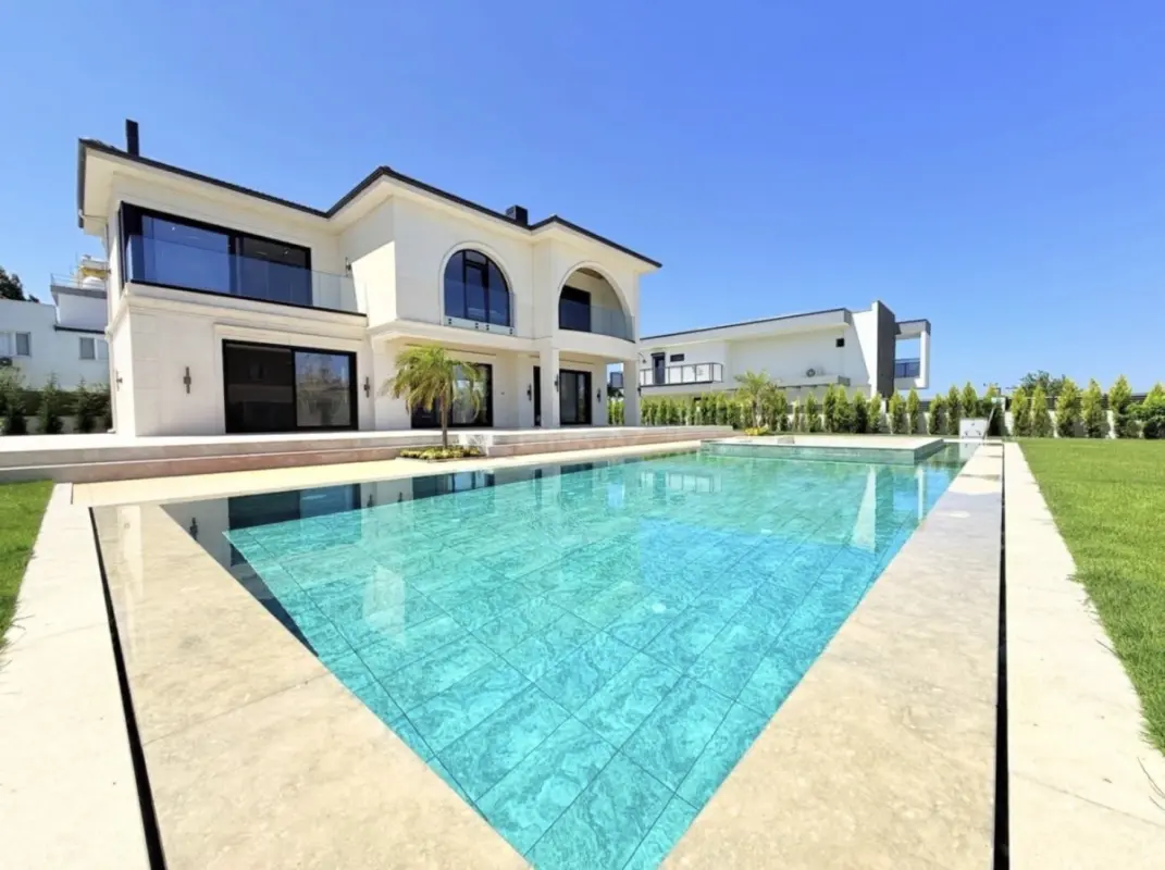 Kirayə verilir 5 otaqlı həyət evi 400 m²