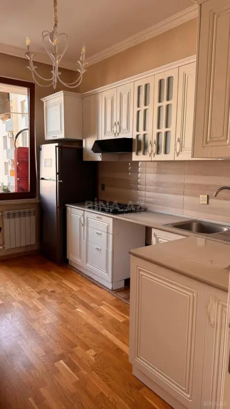 Kirayə verilir 2 otaqlı mənzil 64 m²