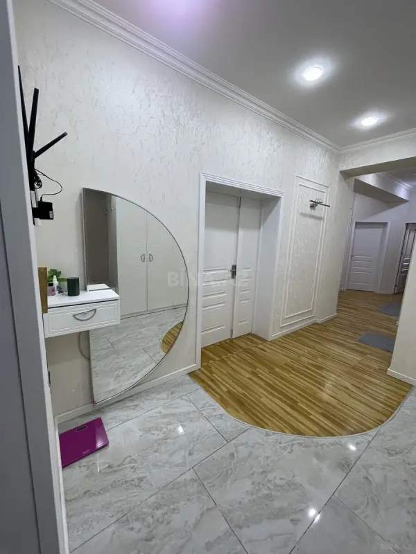 Satılır 3 otaqlı mənzil 105 m²