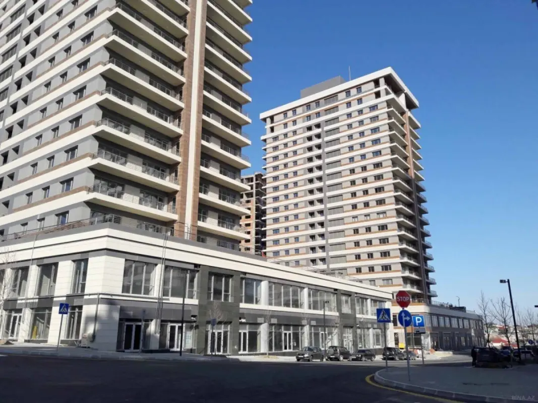 Satılır 3 otaqlı mənzil 157 m²