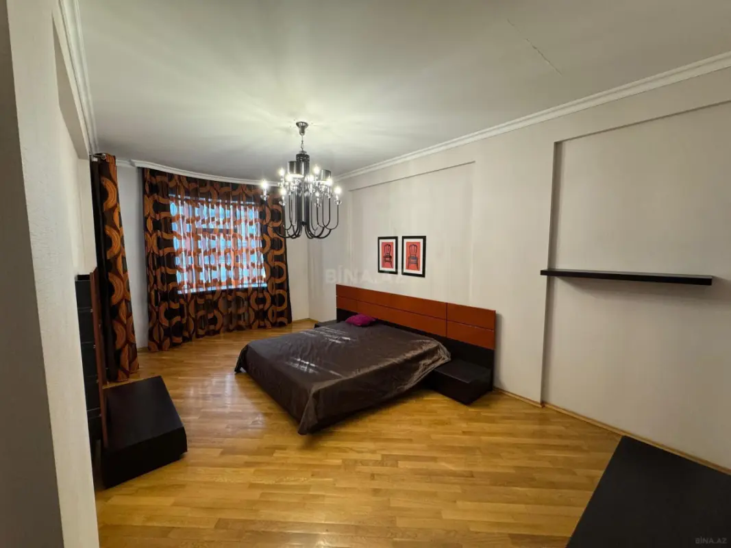 Kirayə verilir 3 otaqlı mənzil 170 m²