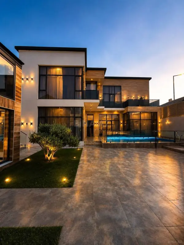 Satılır 5 otaqlı həyət evi 240 m²