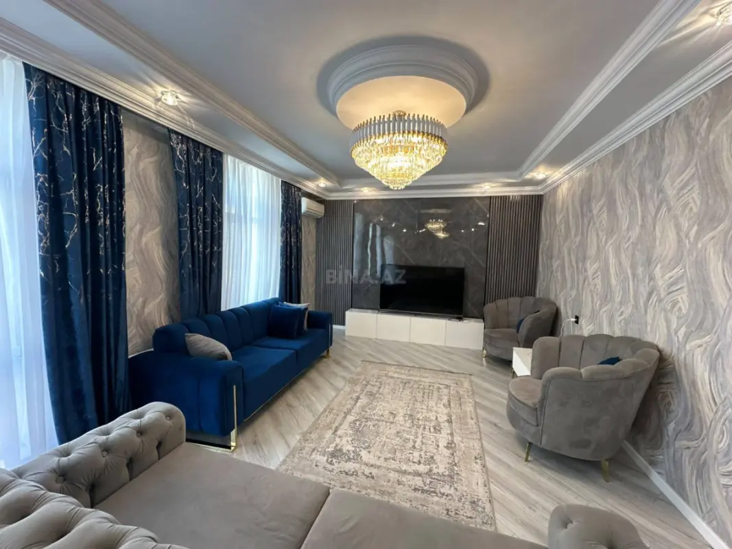 Satılır 4 otaqlı mənzil 320 m²