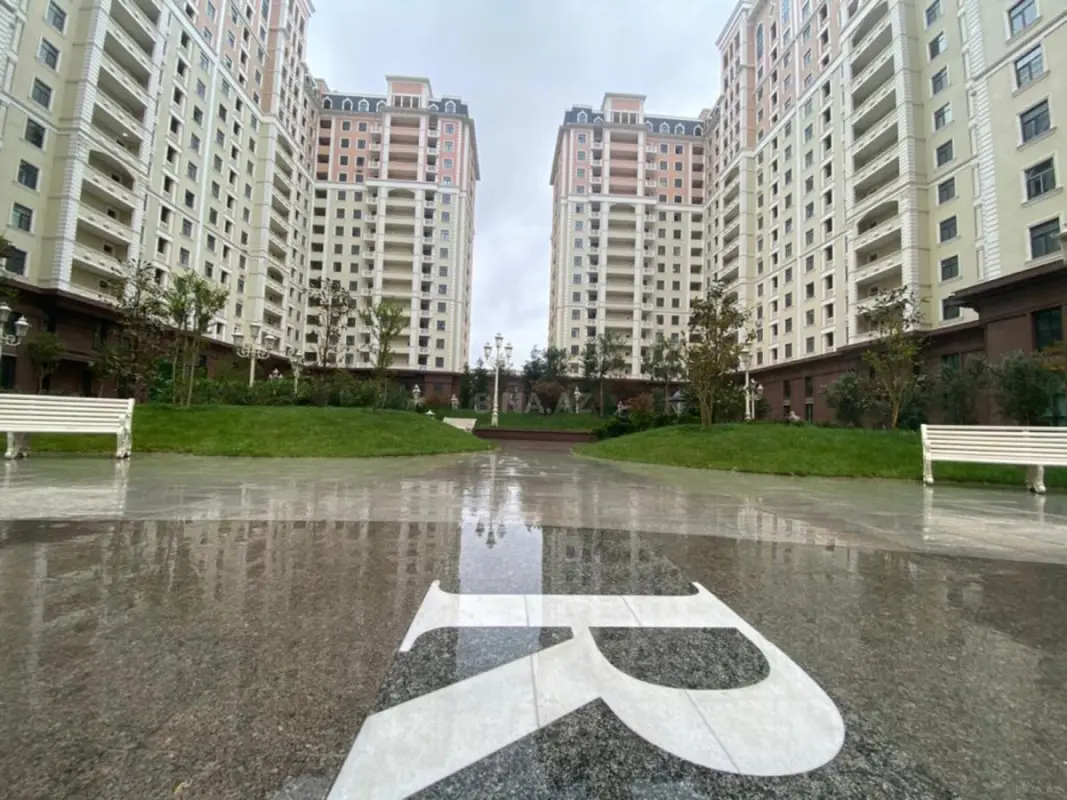Satılır 1 otaqlı mənzil 68 m²