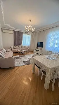 Satılır 3 otaqlı mənzil 130 m² — Bakı, İnşaatçılar 3 otaq 130.00 m²