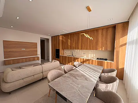 Satılır 3 otaqlı mənzil 108 m² — Bakı 3 otaq 108.00 m²