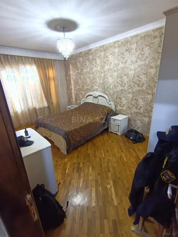 Satılır 4 otaqlı mənzil 110 m²