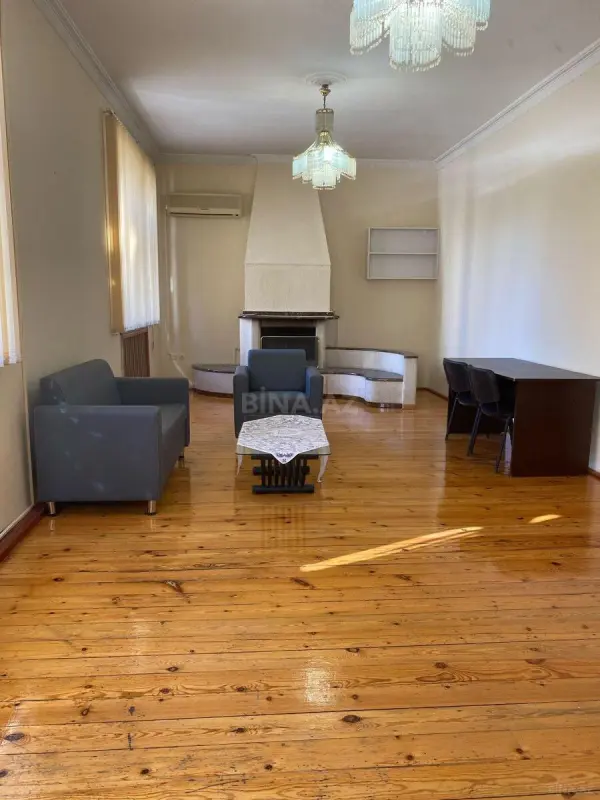 Satılır 7 otaqlı həyət evi 500 m²