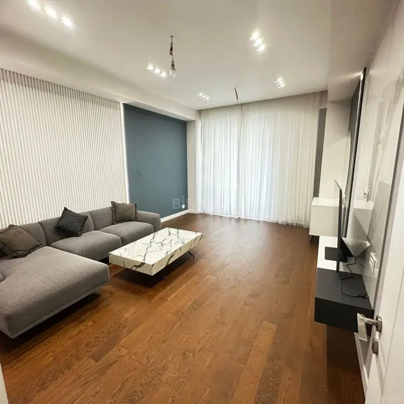 Satılır 2 otaqlı mənzil 95 m²