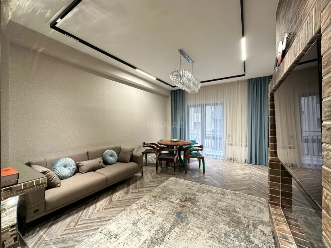 Satılır 2 otaqlı mənzil 98 m²