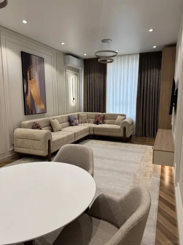 Kirayə verilir 3 otaqlı mənzil 117 m²