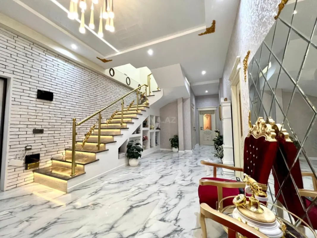 Satılır 5 otaqlı mənzil 500 m²