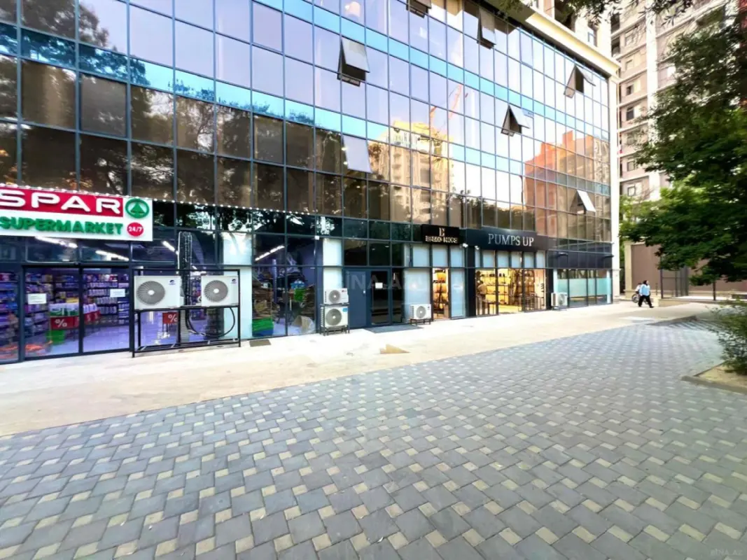 Satılır obyekt 209 m²