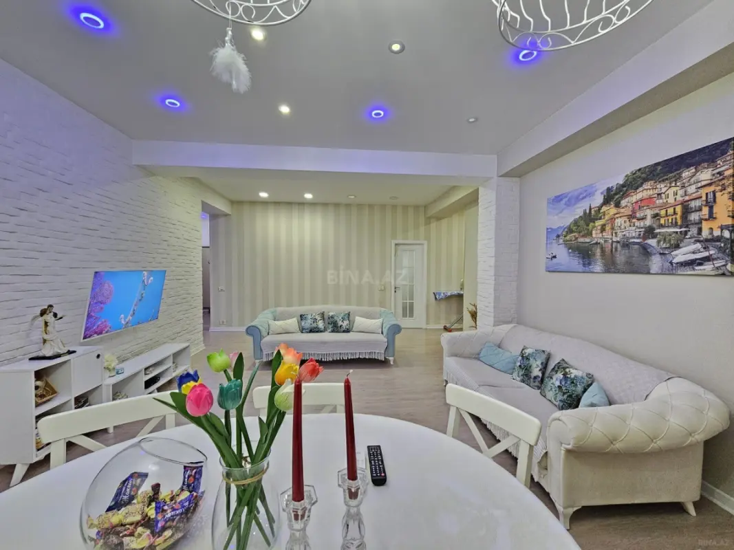 Satılır 3 otaqlı mənzil 125 m²