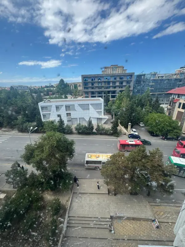Satılır 2 otaqlı mənzil 62 m²