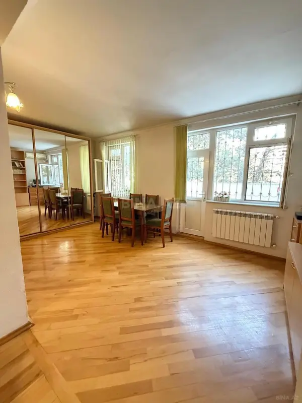 Satılır 2 otaqlı mənzil 70 m²