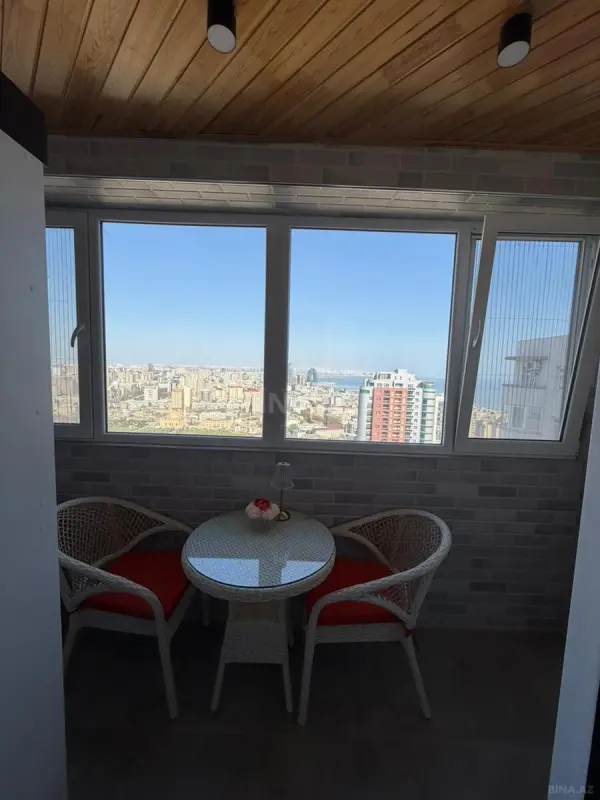 Satılır 2 otaqlı mənzil 70 m²