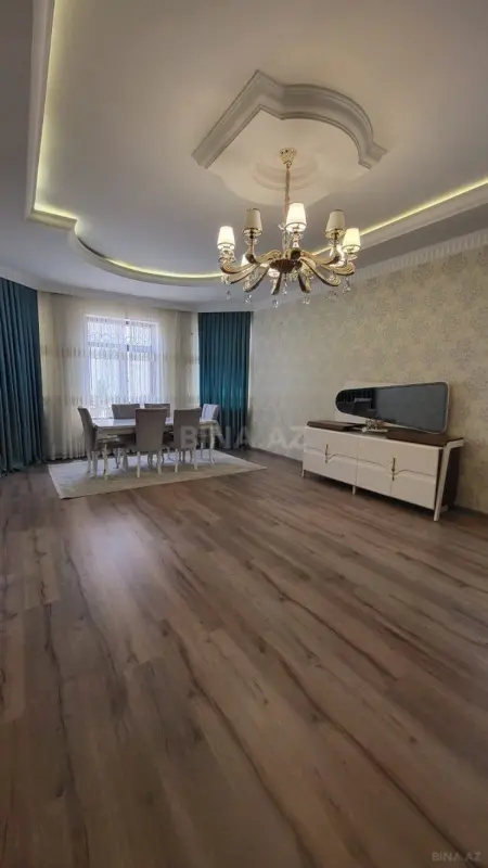 Kirayə verilir 6 otaqlı həyət evi 300 m²