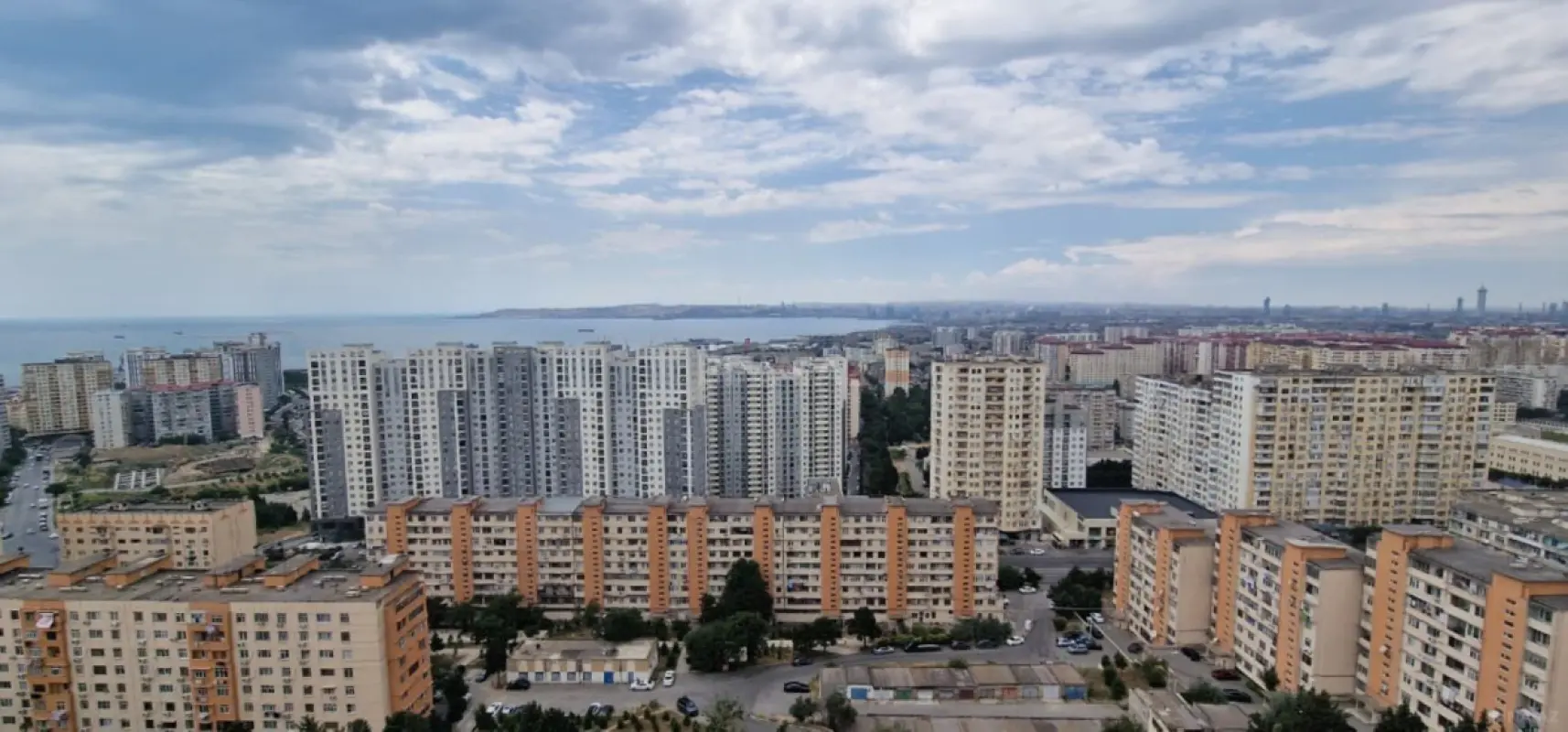 Satılır 2 otaqlı mənzil 94 m²