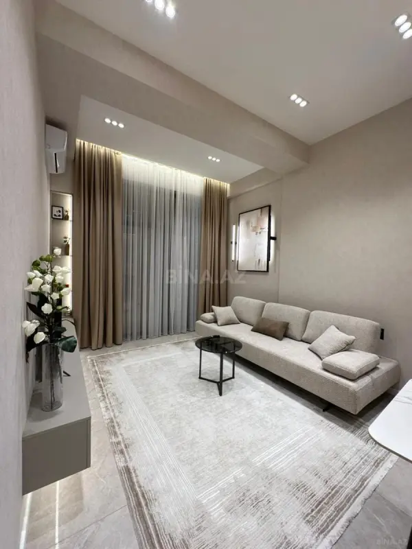 Kirayə verilir 2 otaqlı mənzil 65 m²