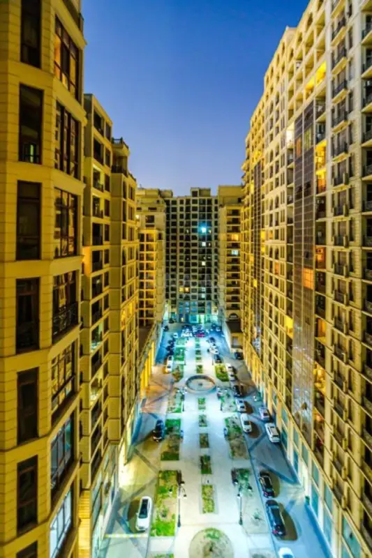 Satılır 4 otaqlı mənzil 220 m²