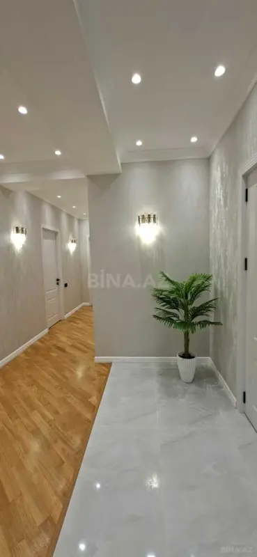 Satılır 3 otaqlı mənzil 114 m²
