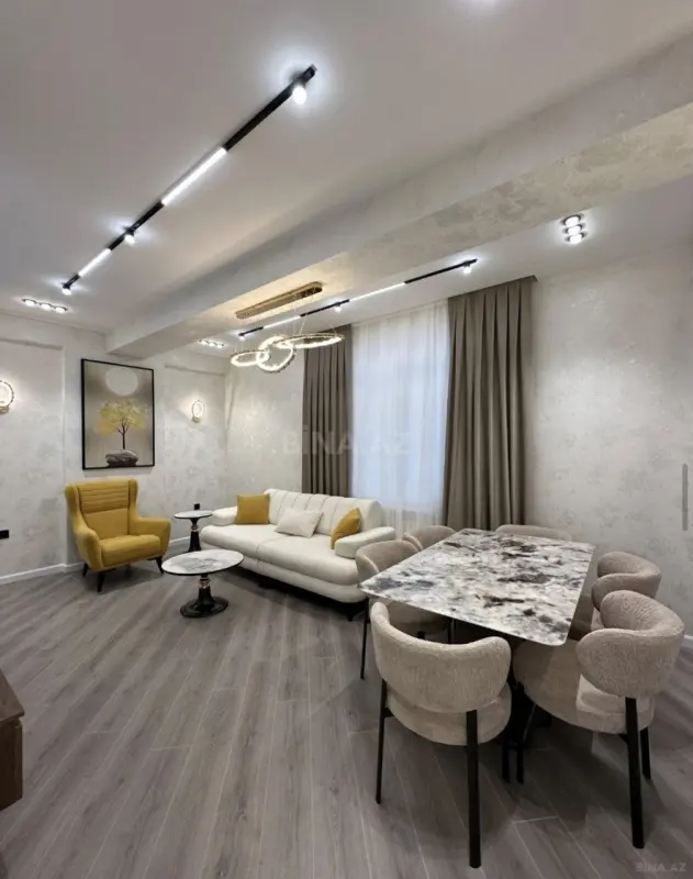 Satılır 3 otaqlı mənzil 92 m²
