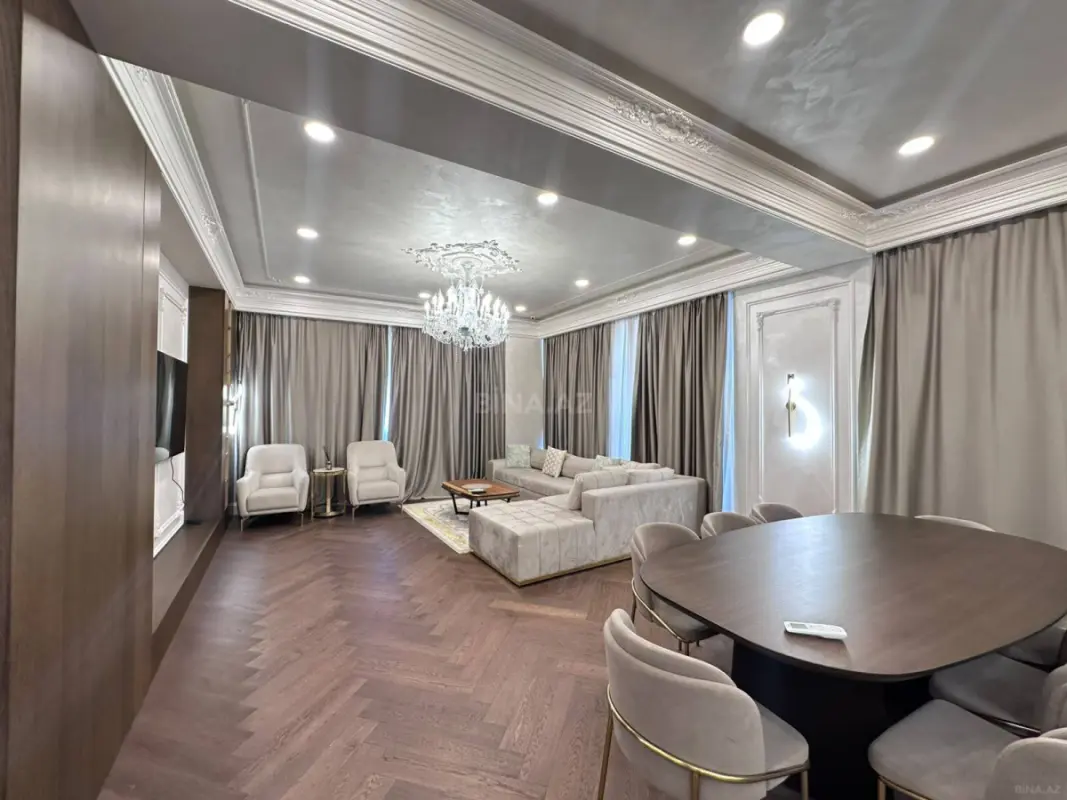 Kirayə verilir 4 otaqlı mənzil 220 m²