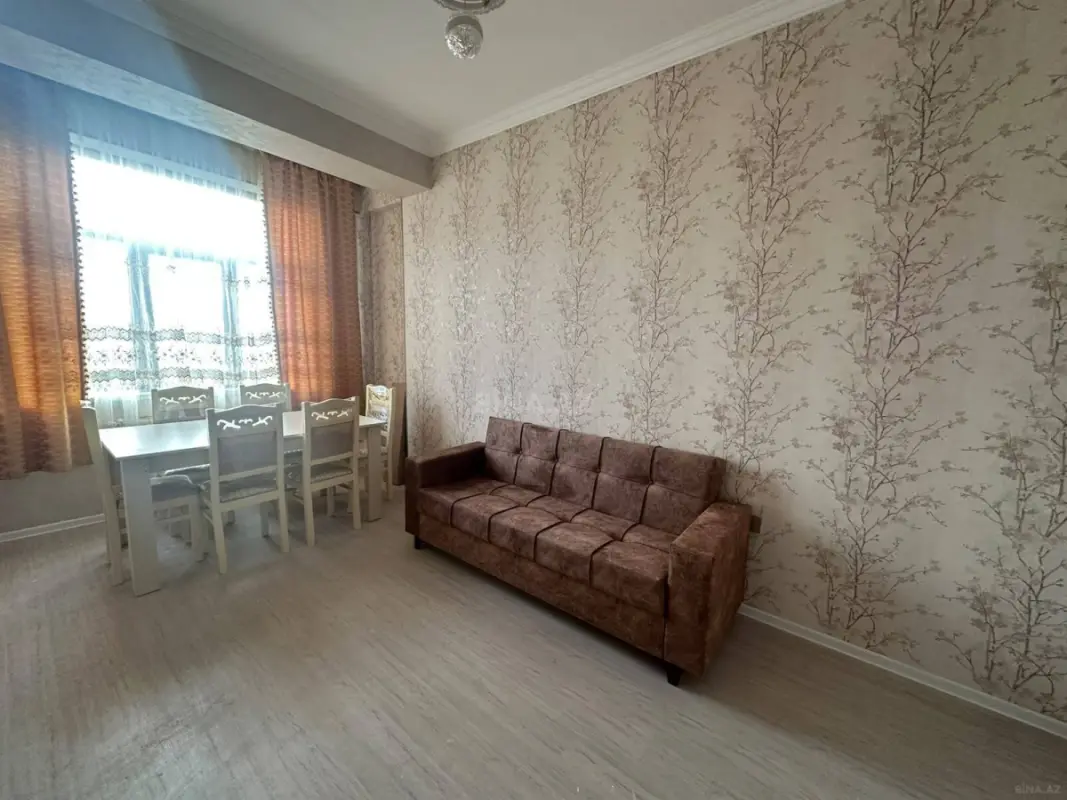 Kirayə verilir 2 otaqlı mənzil 75 m²