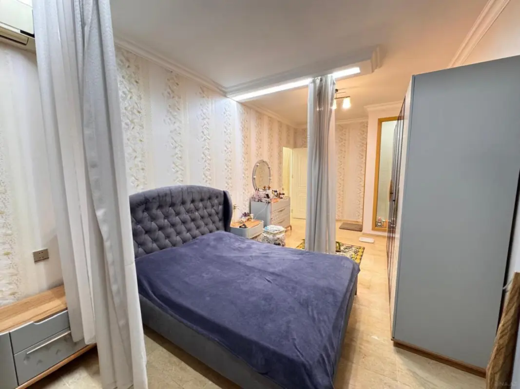 Satılır 3 otaqlı mənzil 92 m²