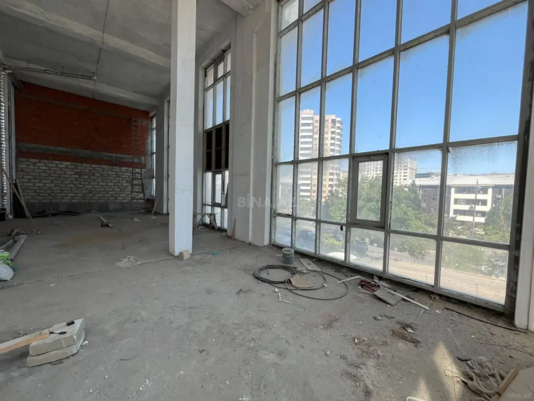 Satılır obyekt 340 m²