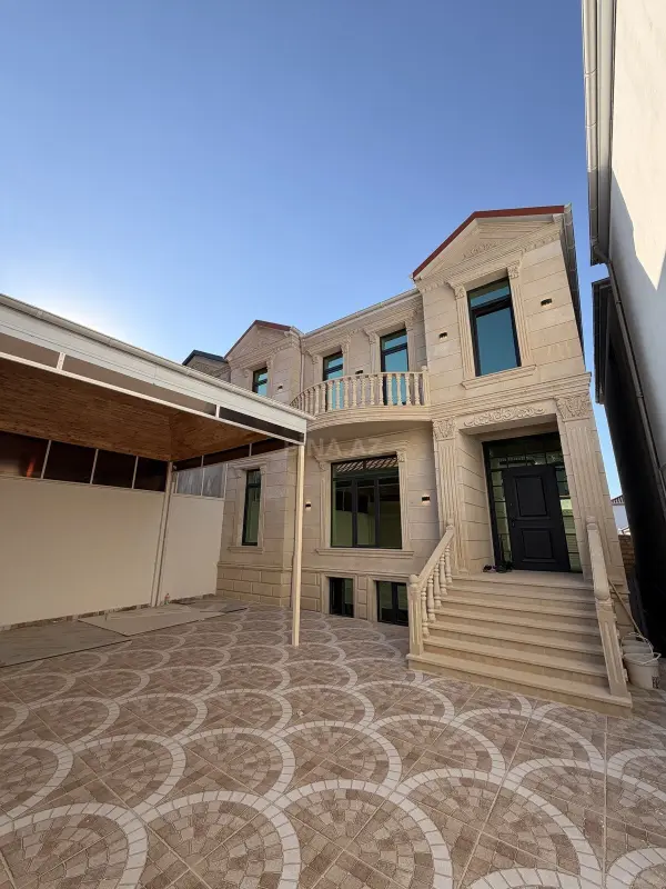 Satılır 6 otaqlı həyət evi 300 m²