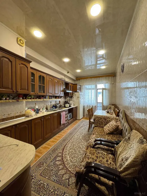 Satılır 3 otaqlı mənzil 108 m²