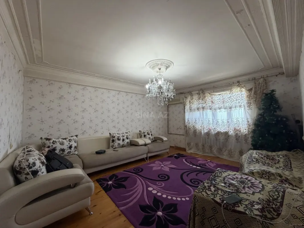 Satılır 4 otaqlı mənzil 100 m²