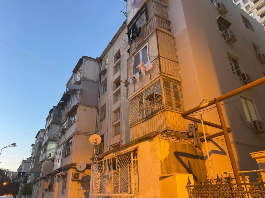 Satılır 2 otaqlı mənzil 42 m²