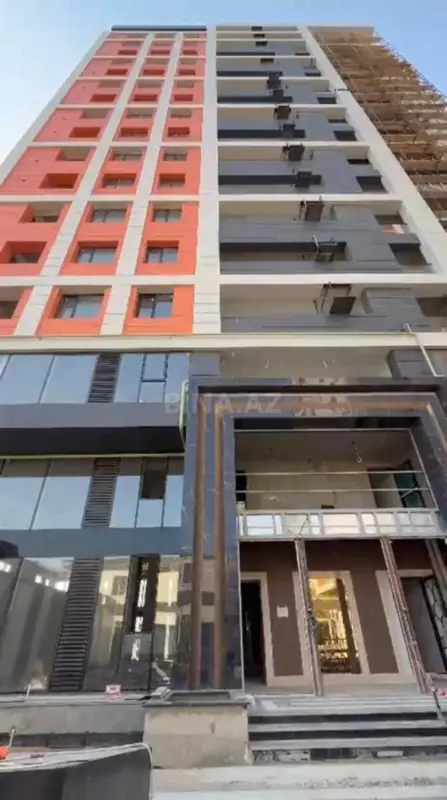 Satılır 3 otaqlı mənzil 147 m²