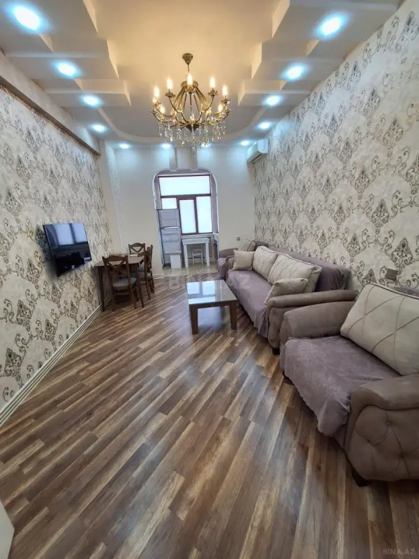 Kirayə verilir 2 otaqlı mənzil 70 m²