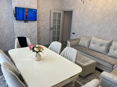 Kirayə verilir 3 otaqlı mənzil 120 m² — Bakı 3 otaq 120.00 m²