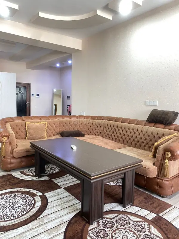 Satılır 2 otaqlı mənzil 106 m²